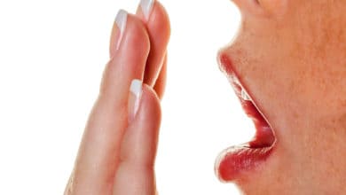 كيف تعمل البكتيريا النافعة لرائحة الفم