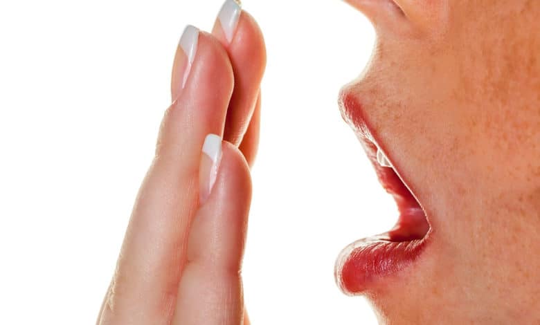 كيف تعمل البكتيريا النافعة لرائحة الفم