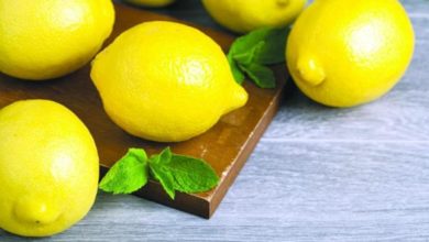 كم نسبة فيتامين سي في حبة الليمون