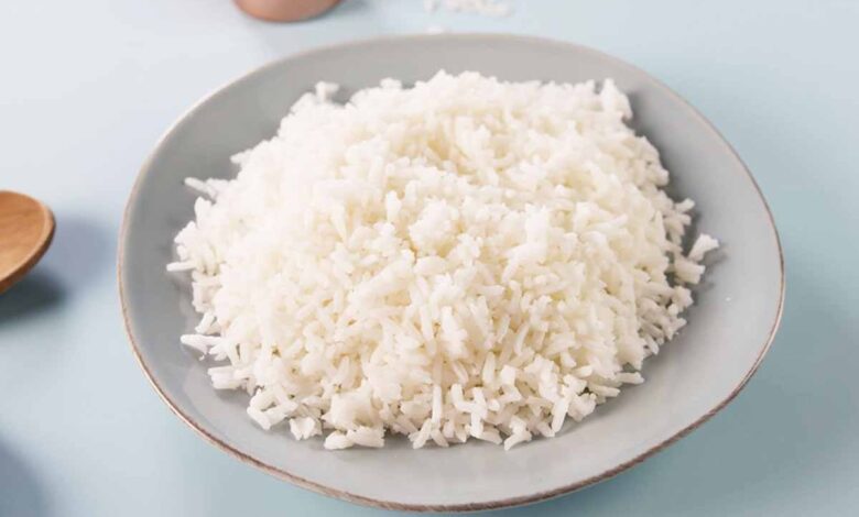 هل من الصحي تناول الأرز الأبيض