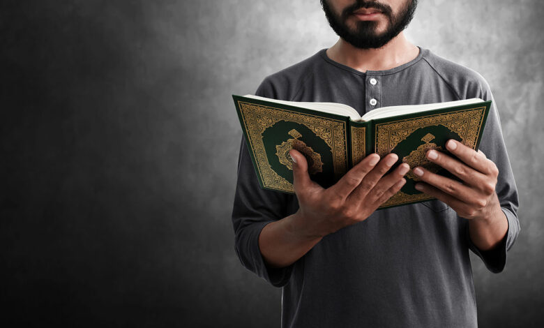 على ماذا يدل البكاء أثناء قراءة القرآن